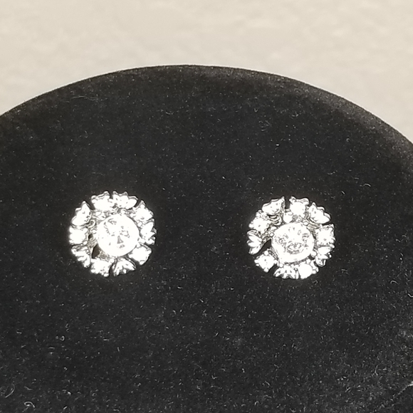 Gorgeous Rhinestone Necklace & Earring Set - Picture 3 of 4